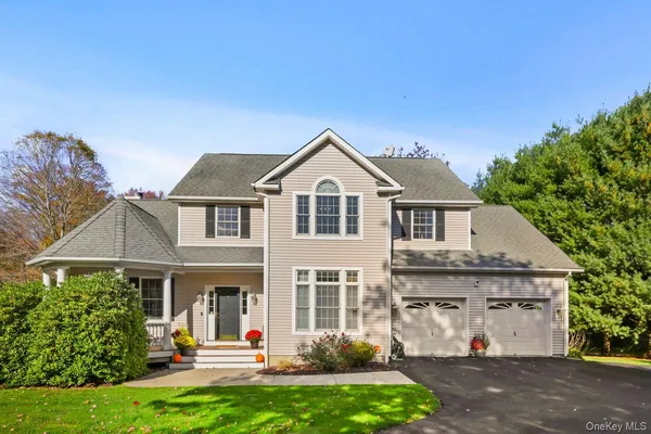 $775,000 | 4 Mane Way, Pawling, NY 12564