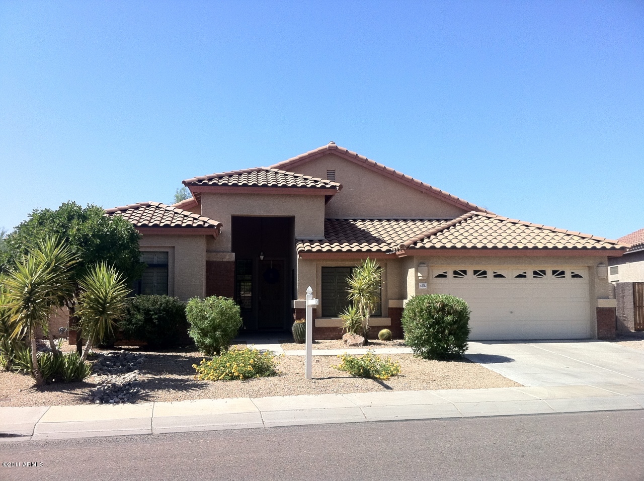4535 East Swilling Road Phoenix, AZ 85050 - Photo 1 of 13 Front of house