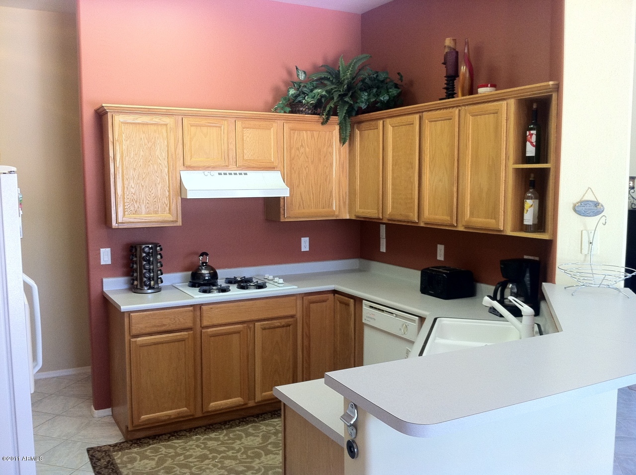4535 East Swilling Road Phoenix, AZ 85050 - Photo 4 of 13 Kitchen