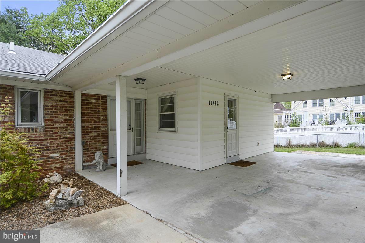 11412 Kenton Place Silver Spring, MD 20902 - Photo 2 of 29 Carport