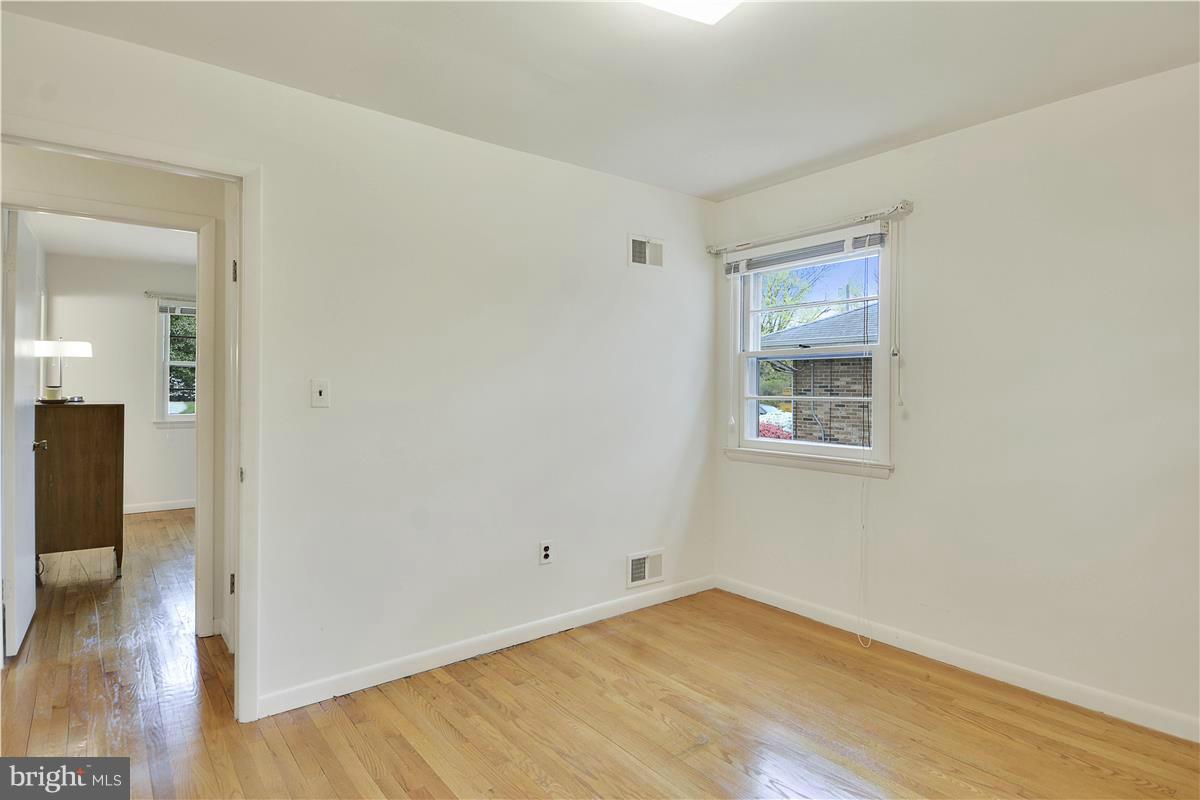 11412 Kenton Place Silver Spring, MD 20902 - Photo 17 of 29 Bedroom 2
