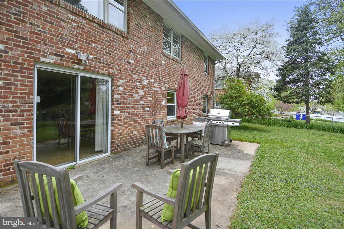 11412 Kenton Place Silver Spring, MD 20902 - Photo 25 of 29 Exterior (Rear)