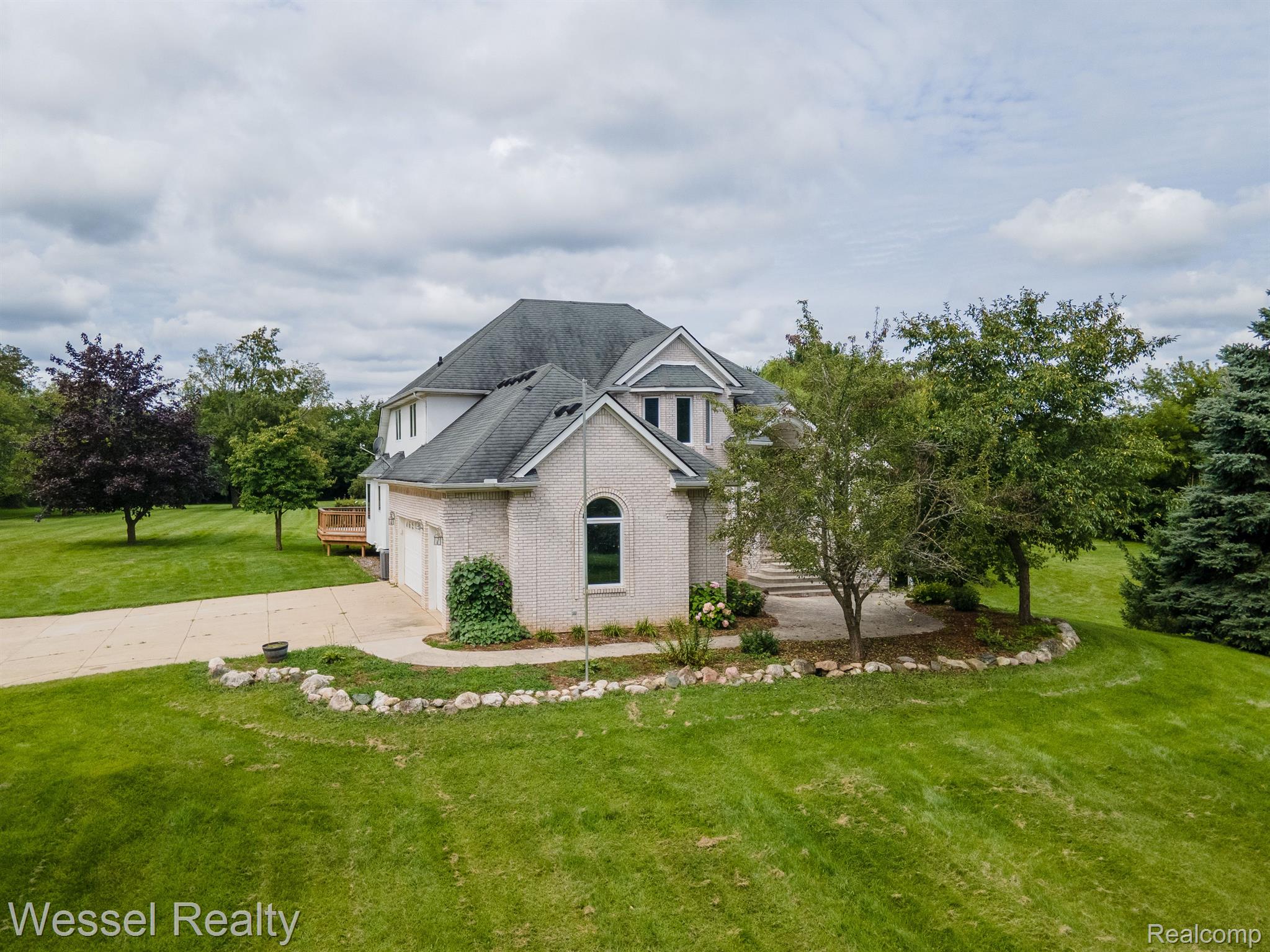 1875 Townsend Road Leonard, MI 48367 - Photo 3 of 38 Gallery Image 3