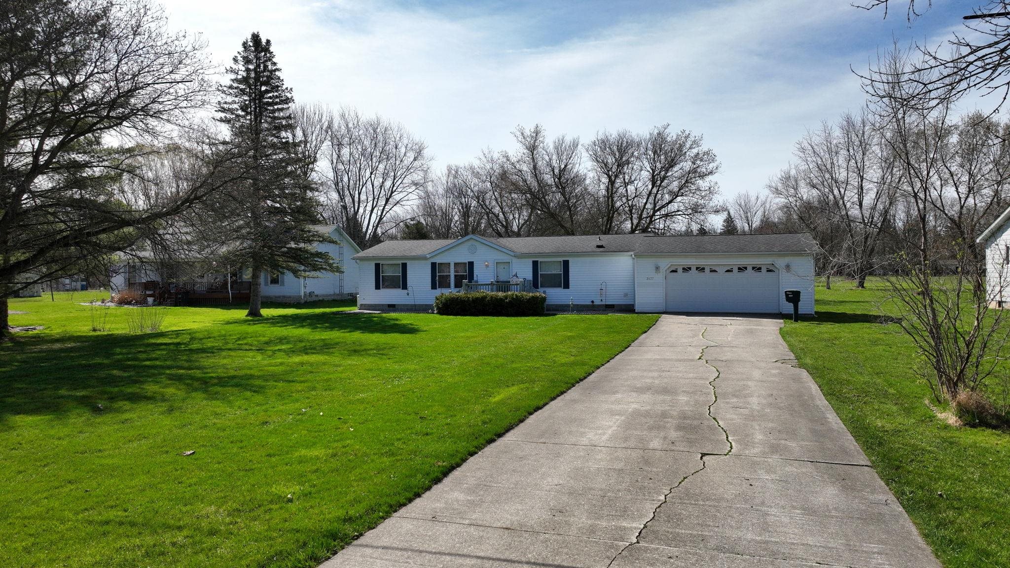 2437 Bingham Road Clio, MI 48420 - Photo 4 of 45 50138444-9c3785d1-1a5f-49b3-9a40-ec18a8e40d6b.JPG