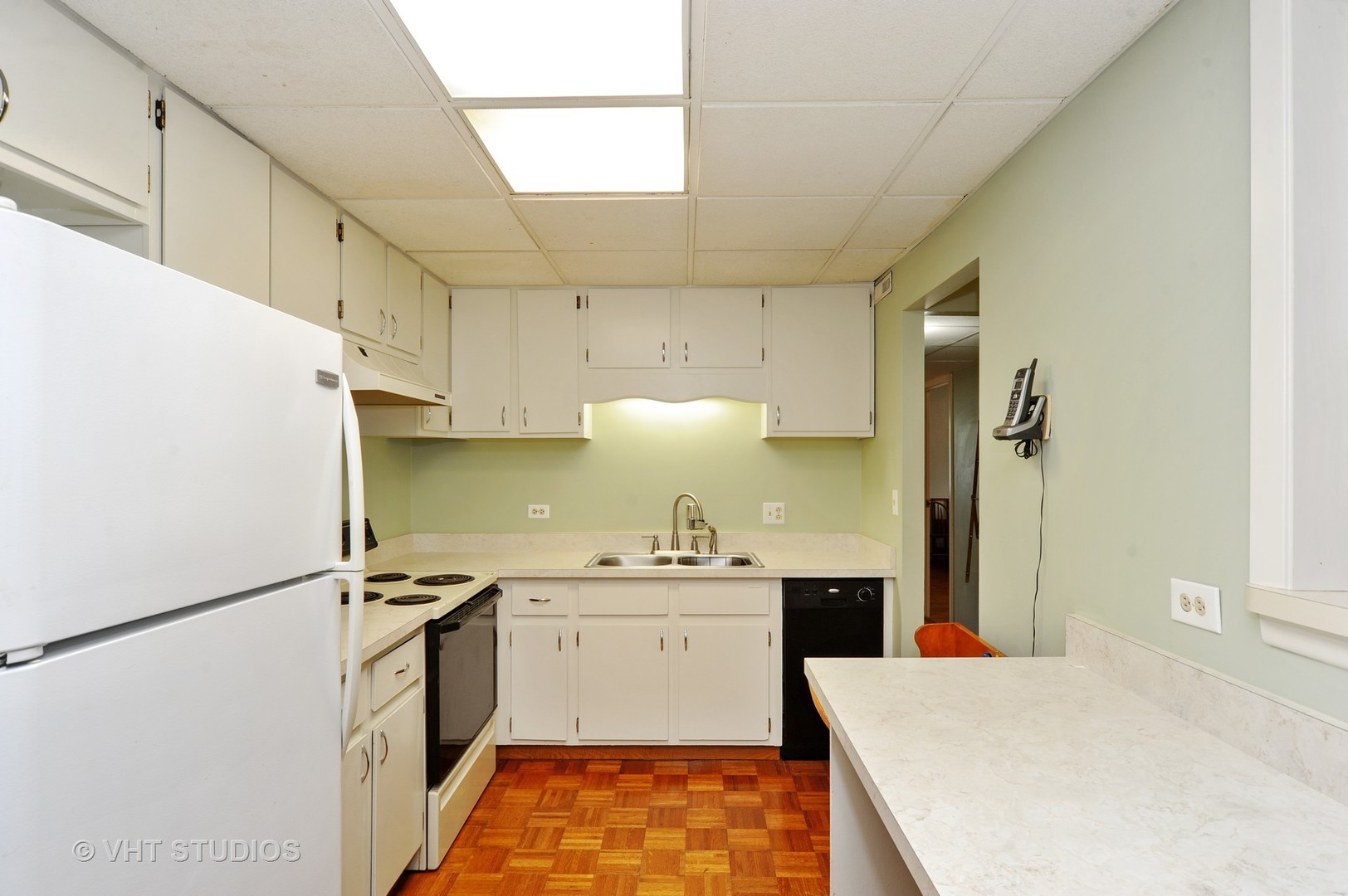 3222 Sanders Road, Unit 2B Northbrook, IL 60062 - Photo 4 of 10