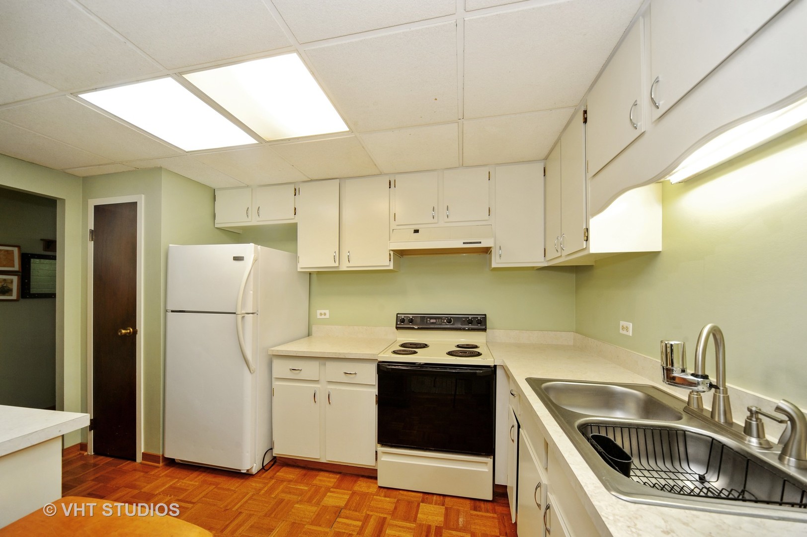 3222 Sanders Road, Unit 2B Northbrook, IL 60062 - Photo 5 of 10