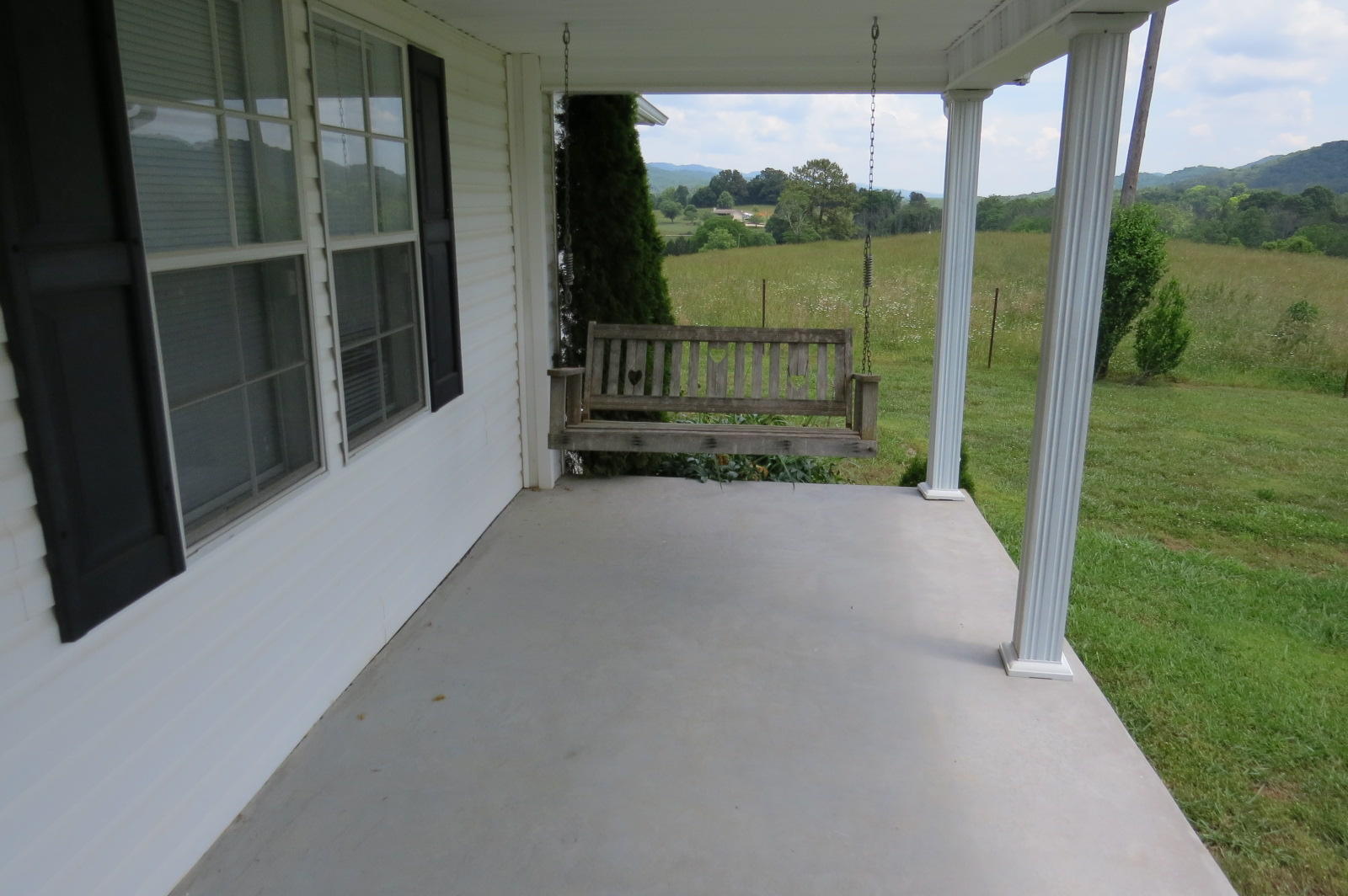 5035 Rutledge Pike Rutledge, TN 37861 - Photo 2 of 29 Front Porch