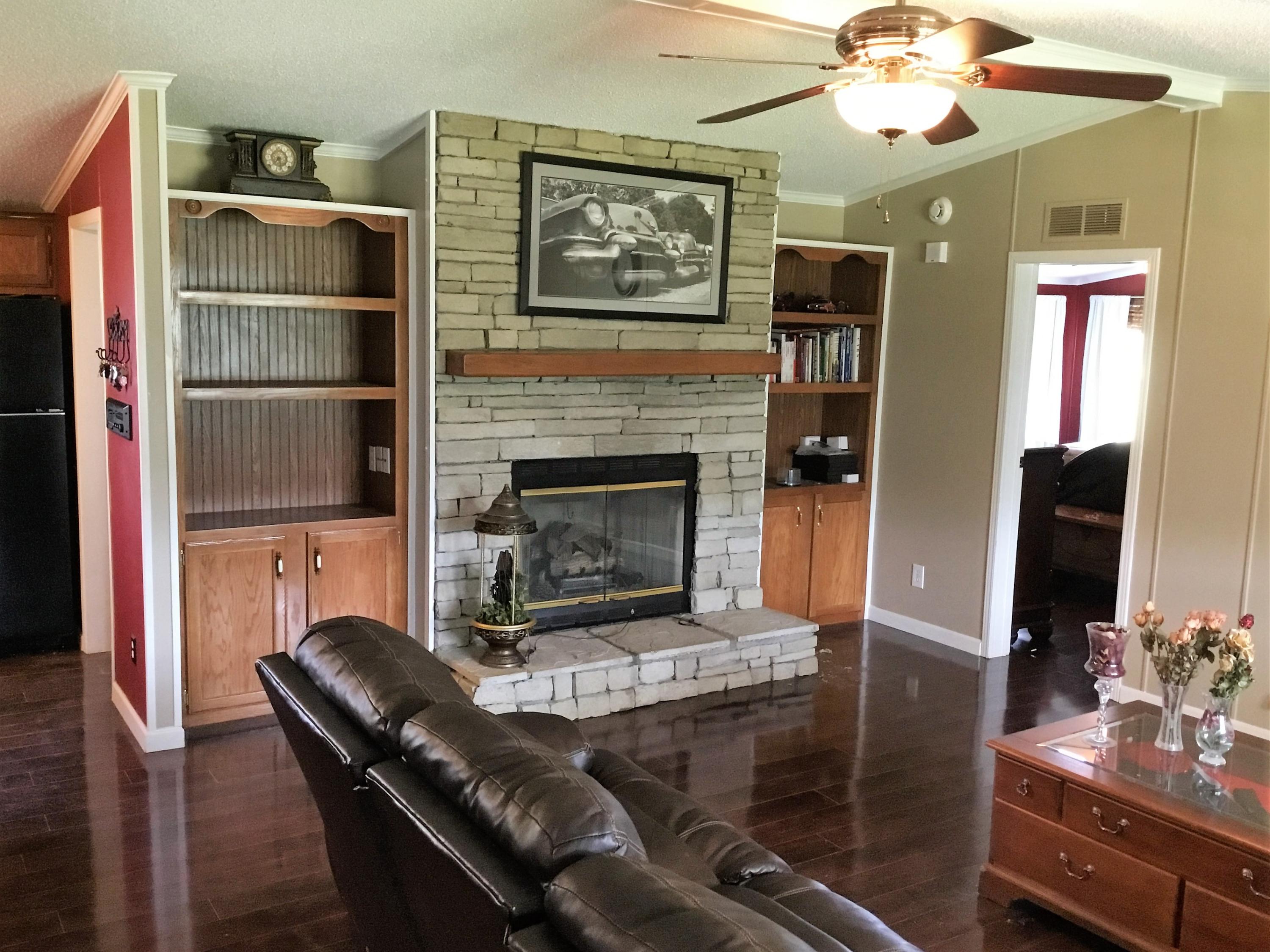 5035 Rutledge Pike Rutledge, TN 37861 - Photo 10 of 29 Living Room