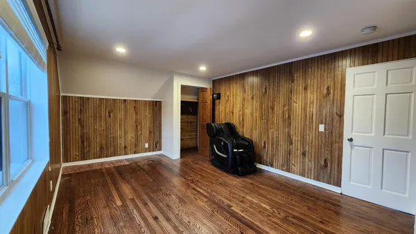 $2,500 | 513 South Brooks Street, Madison, WI 53715