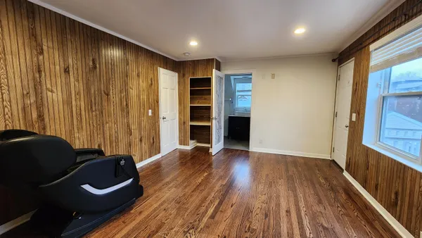 $2,500 | 513 South Brooks Street, Madison, WI 53715