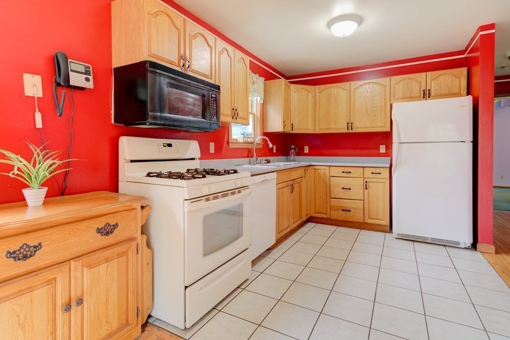 47 Leyden Road Greenfield, MA 01301 - Photo 10 of 39 Gallery Image 10