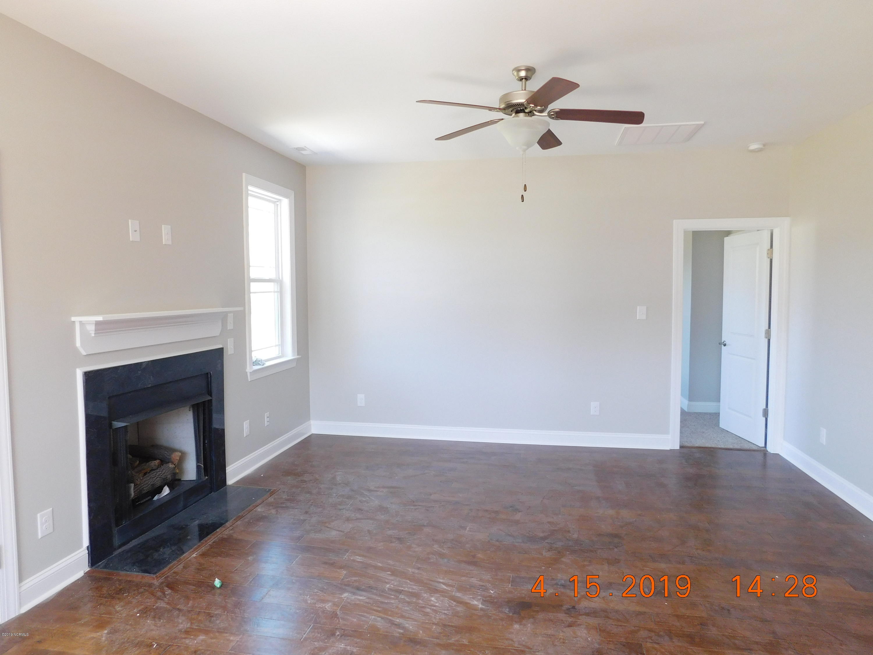 501 Diamond Ridge Court Hubert, NC 28539 - Photo 6 of 20 DSCN2941