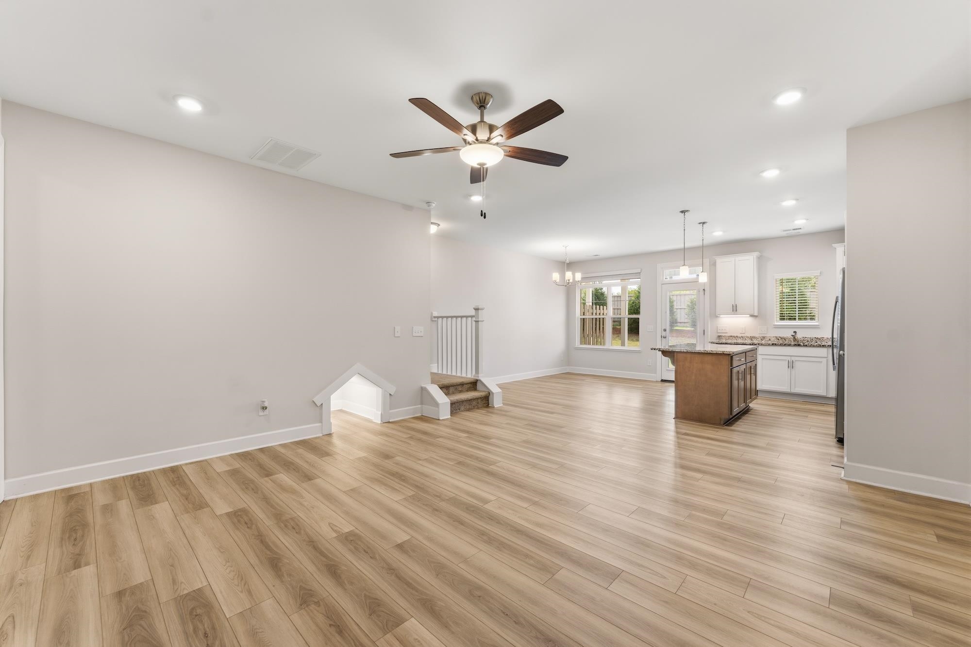314 Hollenbeck Place Greenville, SC 29607 - Photo 4 of 34
