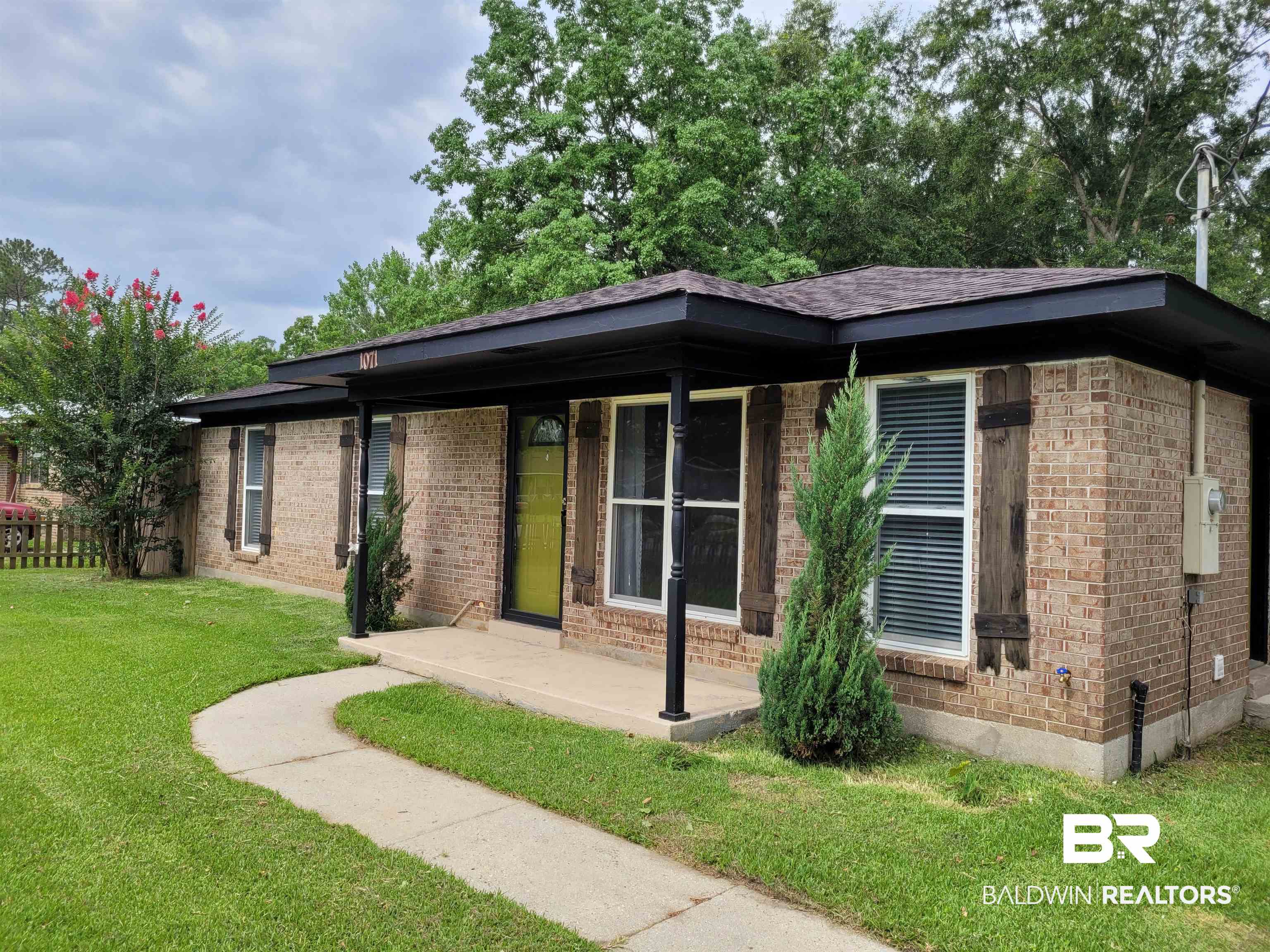 1071 North Magnolia Street Loxley, AL 36551 - Photo 1 of 19