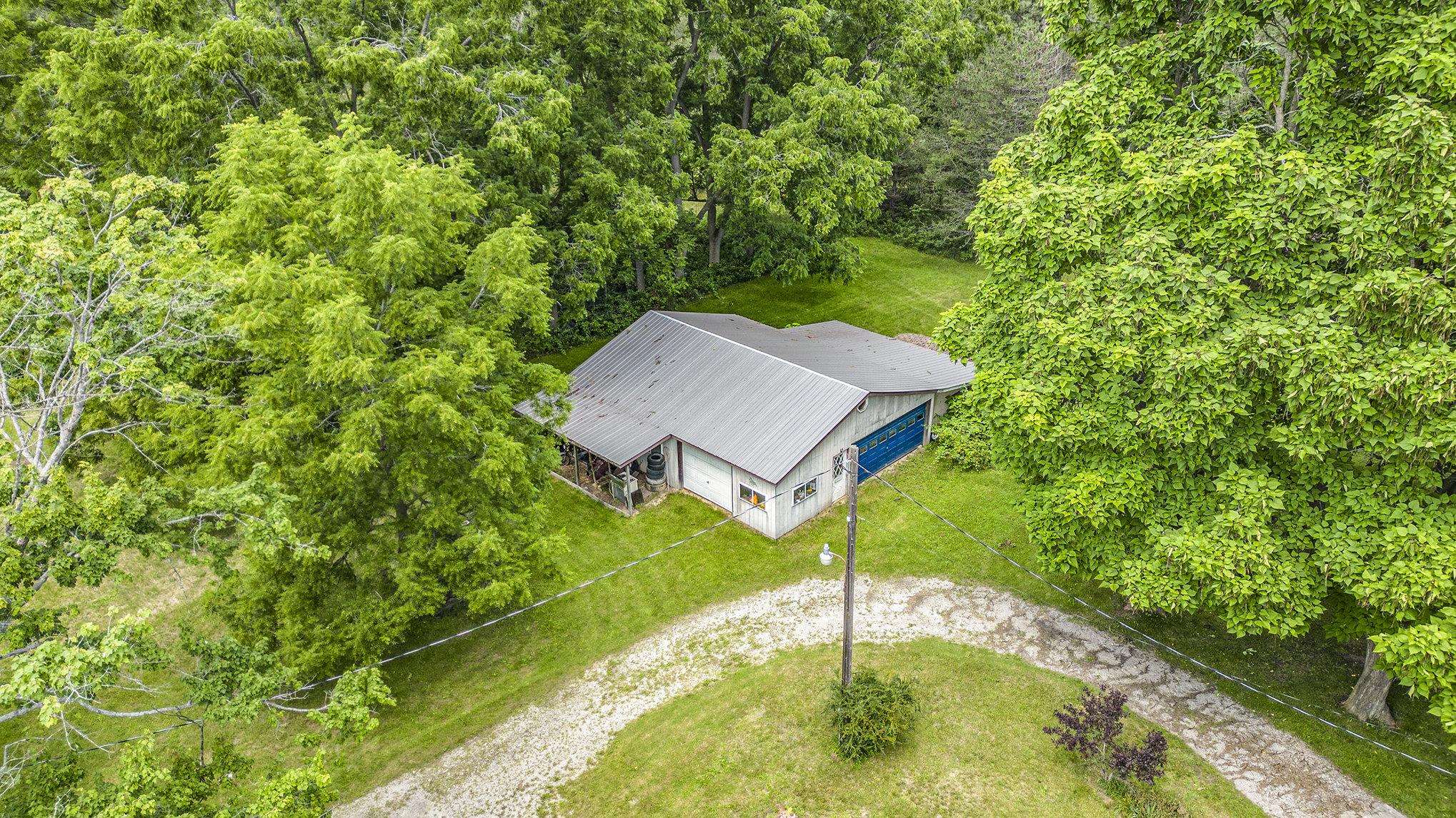 10190 Jeddo Road Avoca, MI 48006 - Photo 20 of 68 circle drive