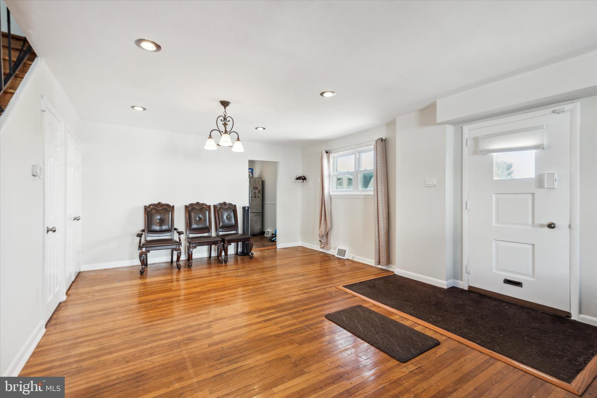 2709 Northview Road Philadelphia, PA 19152 - Photo 4 of 26 Gallery Image 4