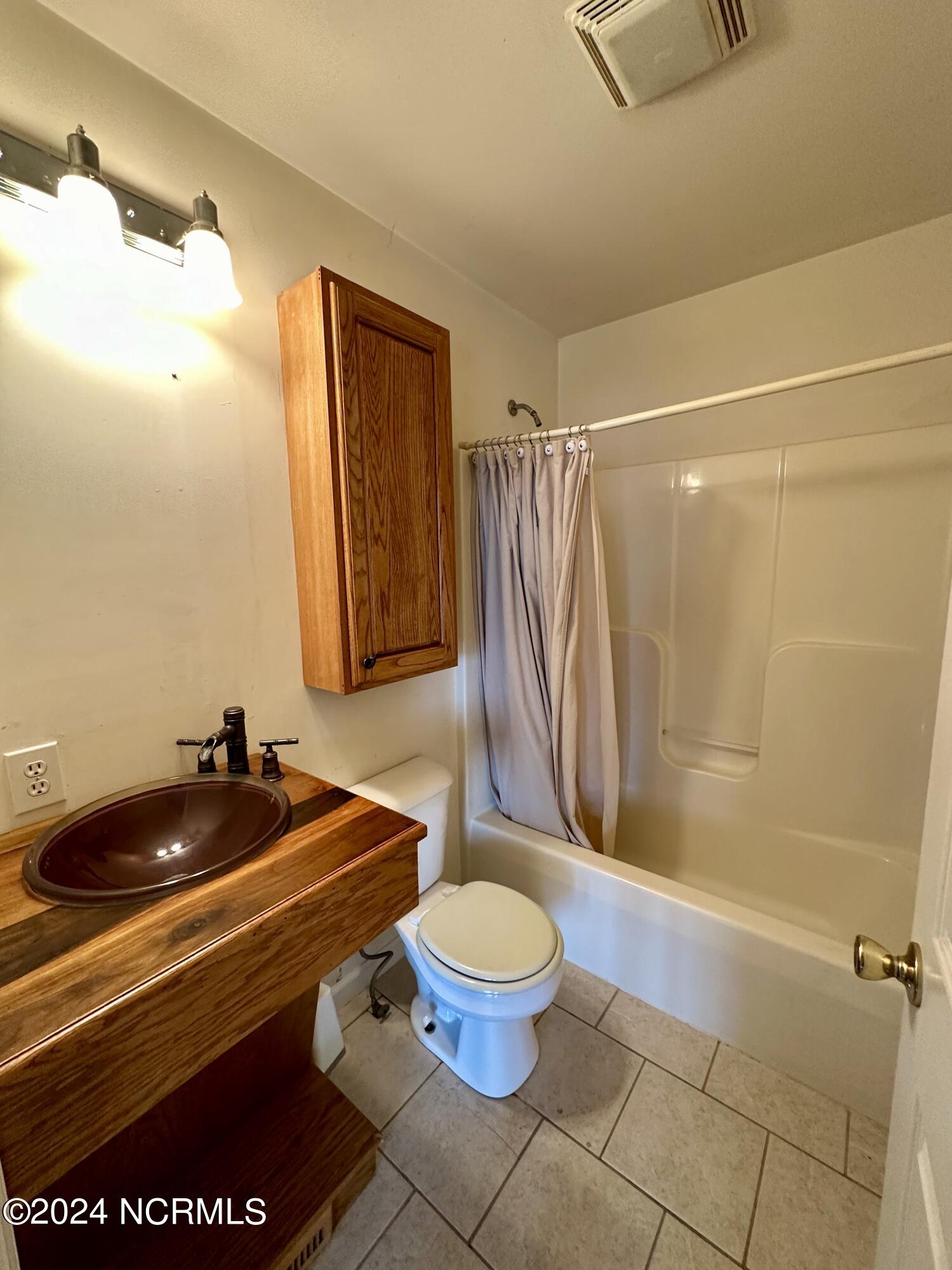 514 Blair Shores Road Roper, NC 27970 - Photo 11 of 37 half bath