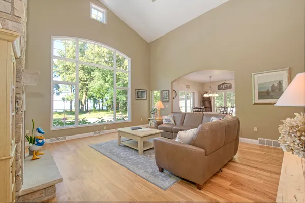 $1,425,000 | 5100 Streich Lane, Black Wolf, WI 54902