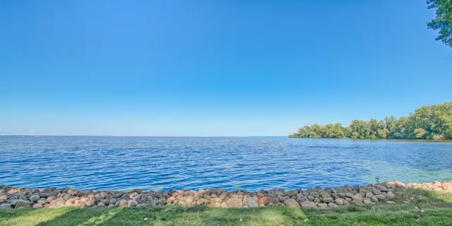 $1,425,000 | 5100 Streich Lane, Black Wolf, WI 54902