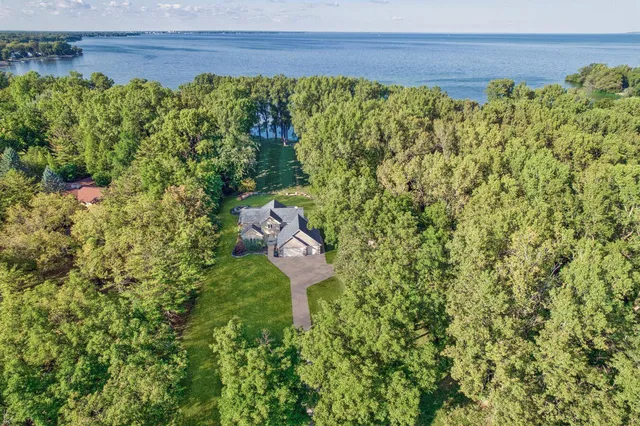 $1,425,000 | 5100 Streich Lane, Black Wolf, WI 54902