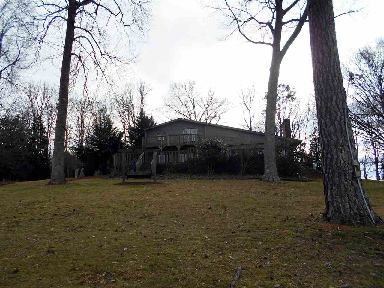 189 Dickson Cove Road Campobello, SC 29322 - Photo 1 of 21