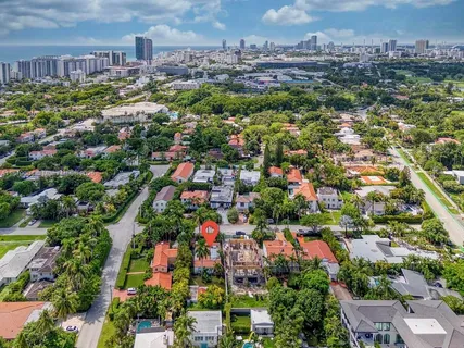 $1,600,000 | 515 West 30th Street, Miami Beach, FL 33140
