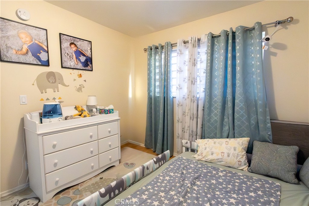 9551 Vía Ricardo Burbank, CA 91504 - Photo 13 of 29
