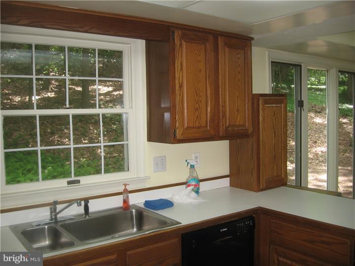 92 Pugh Road Wayne, PA 19087 - Photo 4 of 9