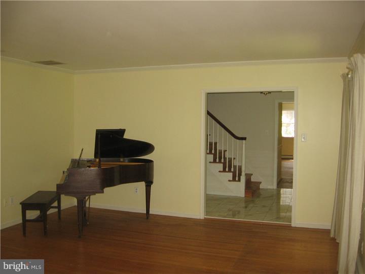 92 Pugh Road Wayne, PA 19087 - Photo 7 of 9