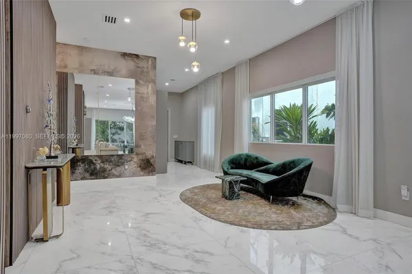 $17,500 | 18985 Atlantic Boulevard, Sunny Isles Beach, FL 33160