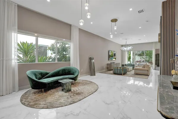 $17,500 | 18985 Atlantic Boulevard, Sunny Isles Beach, FL 33160