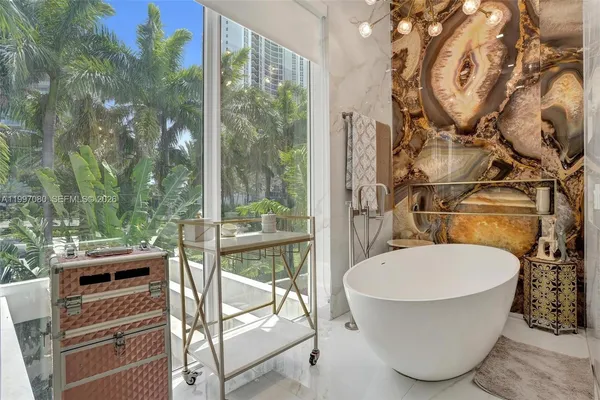 $17,500 | 18985 Atlantic Boulevard, Sunny Isles Beach, FL 33160