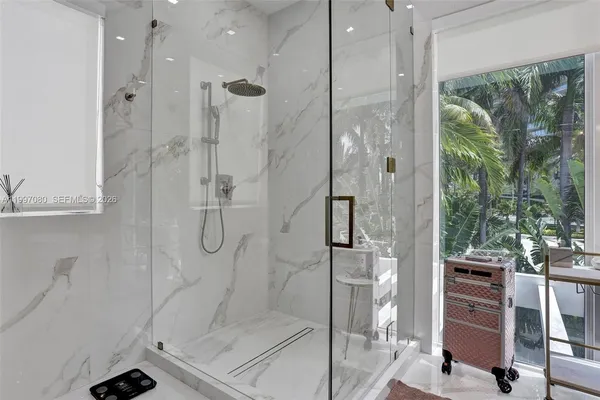 $17,500 | 18985 Atlantic Boulevard, Sunny Isles Beach, FL 33160