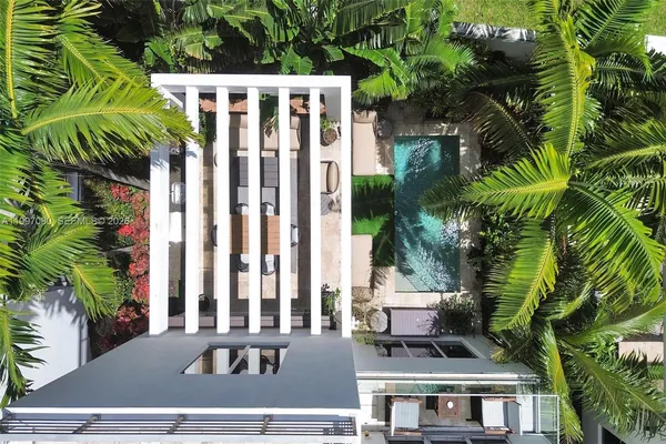 $17,500 | 18985 Atlantic Boulevard, Sunny Isles Beach, FL 33160