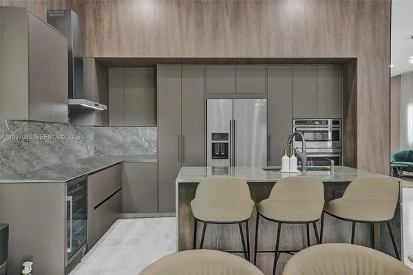 $17,500 | 18985 Atlantic Boulevard, Sunny Isles Beach, FL 33160