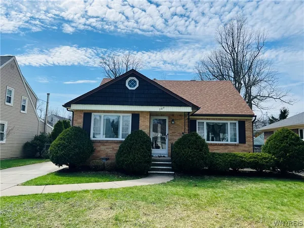 $385,000 | 309 Bernhardt Drive, Amherst, NY 14226