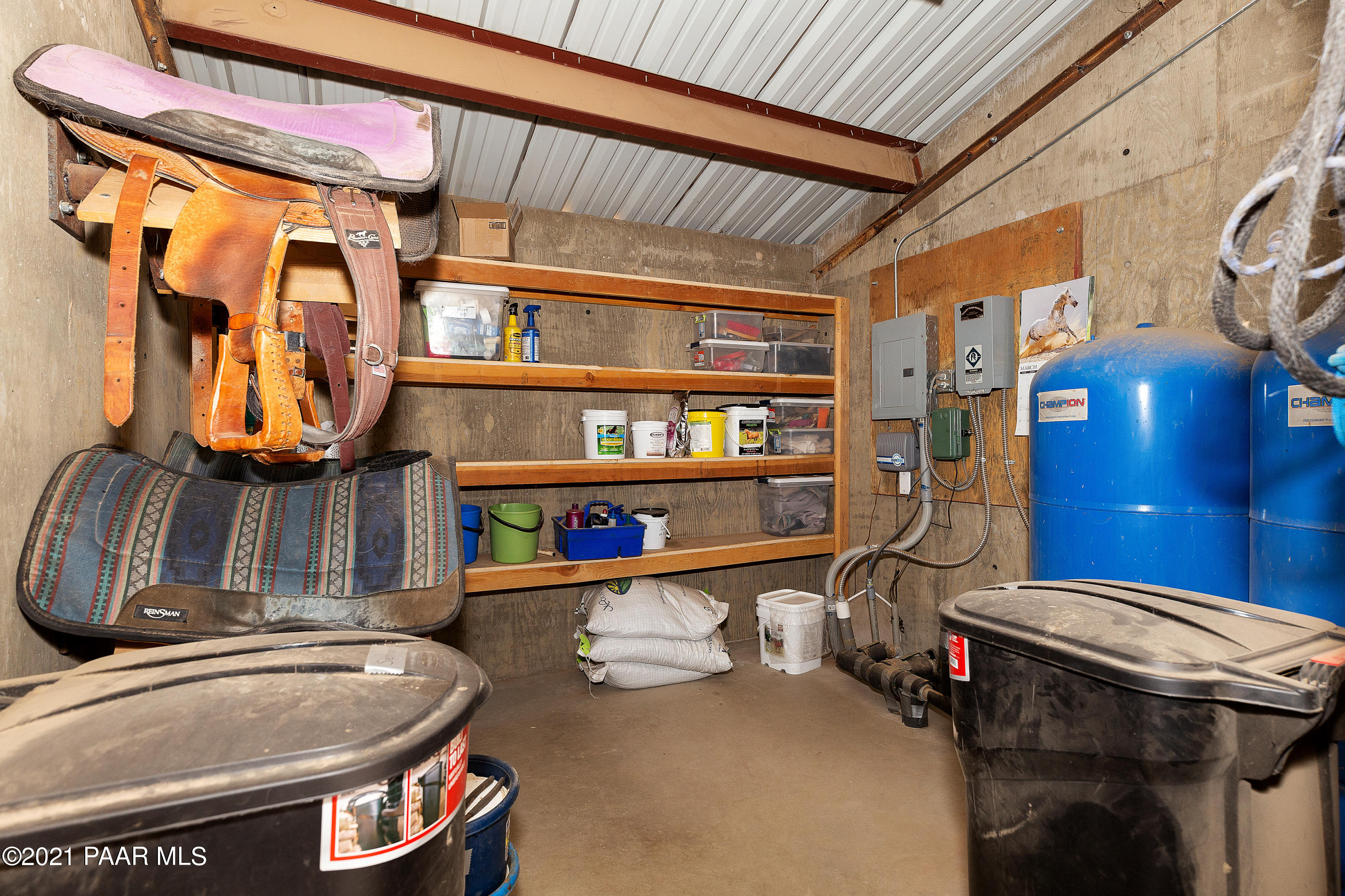 3727 North Reed Road Chino Valley, AZ 86323 - Photo 29 of 45 a room with musical instruments