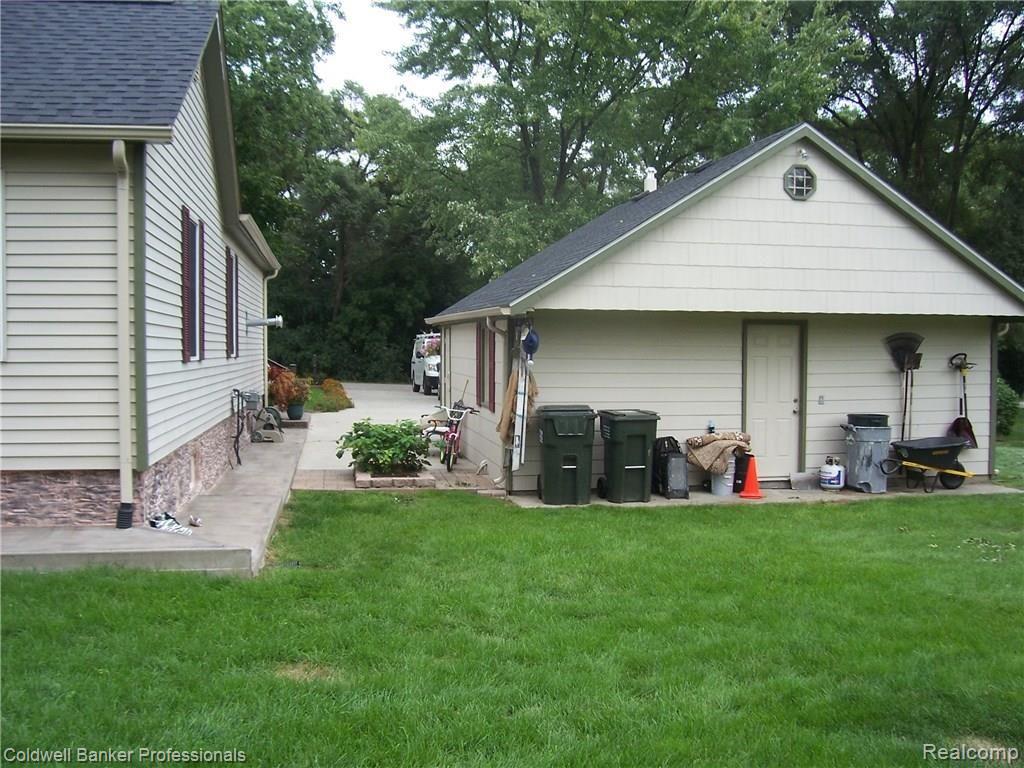 3586 Eastern Avenue Rochester Hills, MI 48307 - Photo 30 of 41