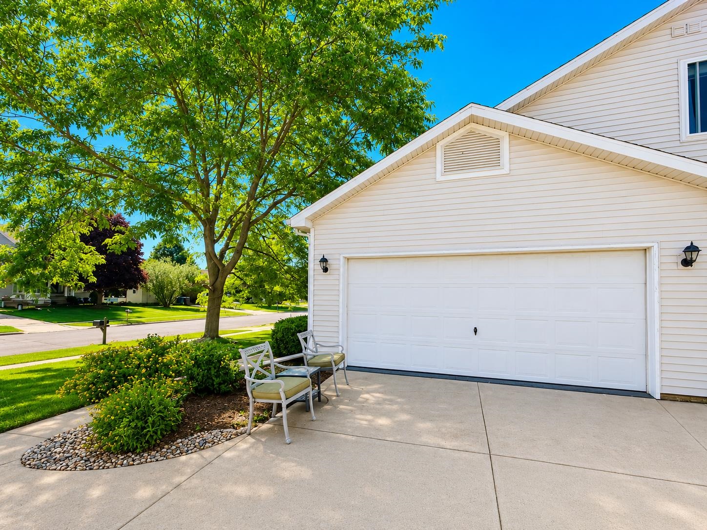 809-811 Vista Ridge Drive Mount Horeb, WI 53572 - Photo 3 of 76