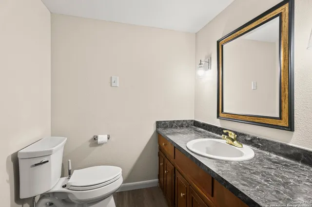 $1,985 | 162 Amistad Boulevard, Universal City, TX 78148