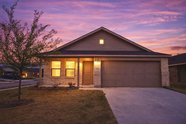 $2,300 | 14901 Tejano Street, Haslet, TX 76052