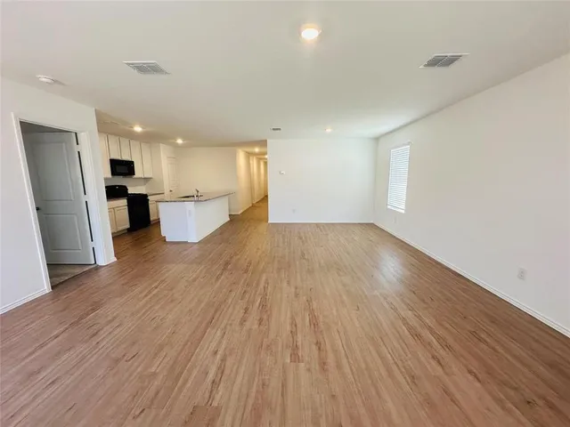 $2,300 | 14901 Tejano Street, Haslet, TX 76052