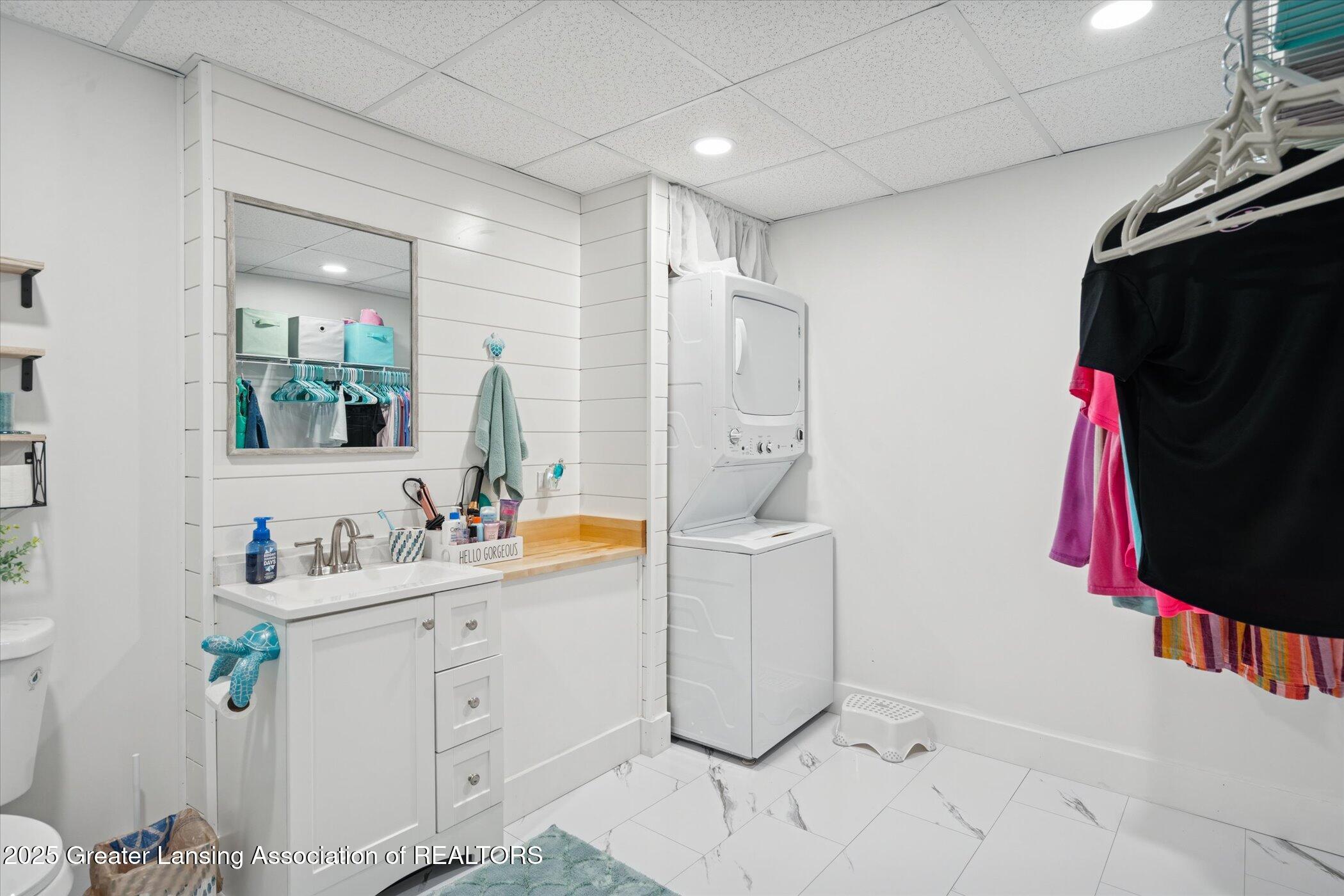5550 Paxton Road St. Johns, MI 48879 - Photo 26 of 31 33-5550-Paxton-Rd-St-Johns-MI-48879-Wind