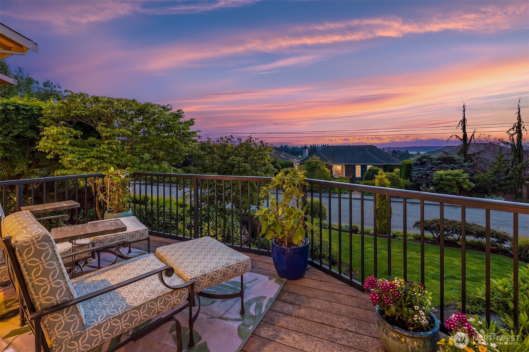 1033 8th Avenue South Edmonds, WA 98020 - Photo 2 of 30