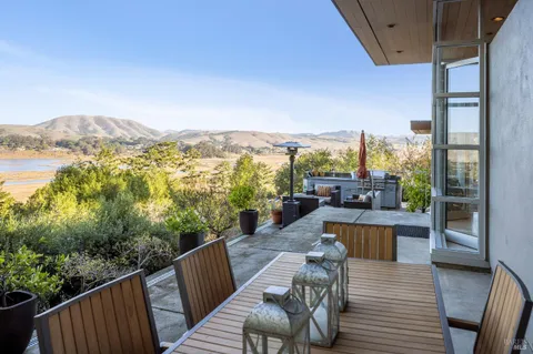 $3,200,000 | 65 Kyleswood Place, Point Reyes Station, CA 94956