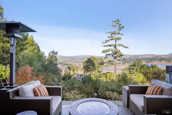 $3,200,000 | 65 Kyleswood Place, Point Reyes Station, CA 94956