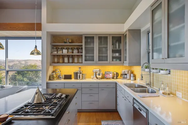 $3,200,000 | 65 Kyleswood Place, Point Reyes Station, CA 94956