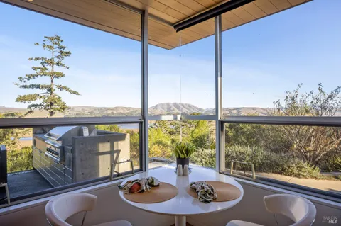 $3,200,000 | 65 Kyleswood Place, Point Reyes Station, CA 94956