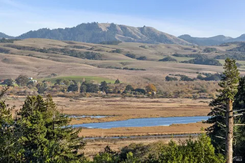 $3,200,000 | 65 Kyleswood Place, Point Reyes Station, CA 94956
