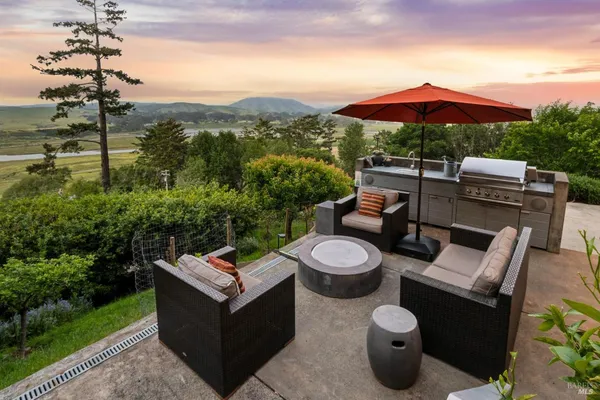 $3,200,000 | 65 Kyleswood Place, Point Reyes Station, CA 94956